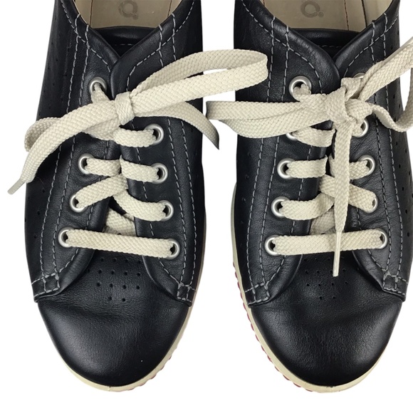 Ecco Black Shoes - Picture 13 of 15